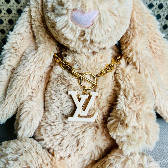 Upcycled Louis Vuitton Cream charm - Picture 2 of 16